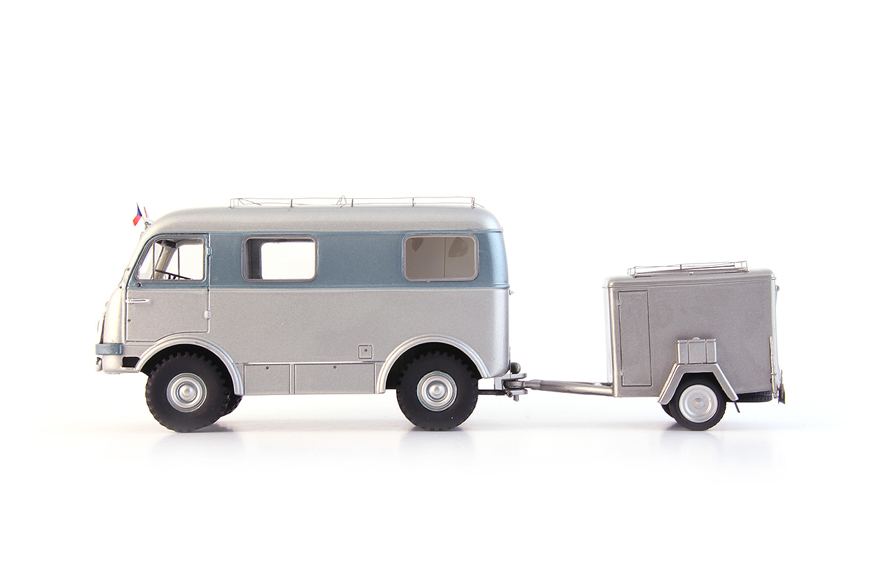 Tatra 805 Zikmund Hanzelka 1:43 AutoCult