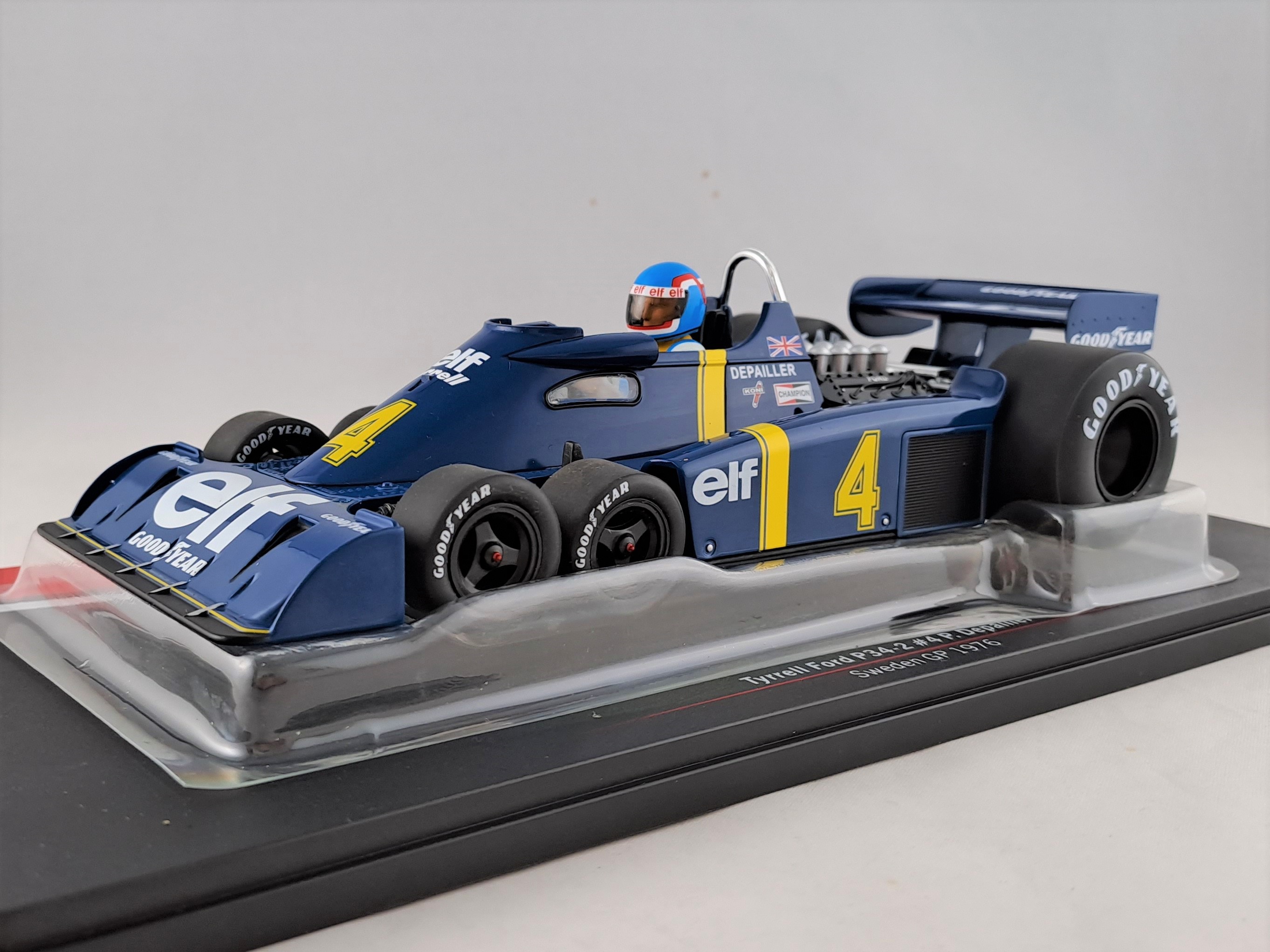 Miniature 1/18 GP Replicas Tyrrell P34 F1 Elf #4 Monaco 1976 Depailler - Showcase Inclus