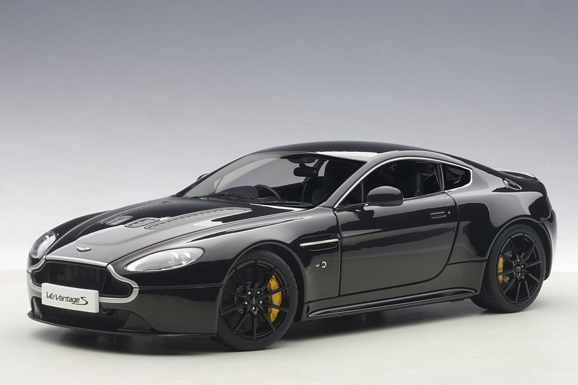 Aston Martin V12 Vantage S 118 AUTOart Sběratelské
