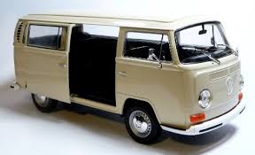 VW T2 Bus 1:24 Welly