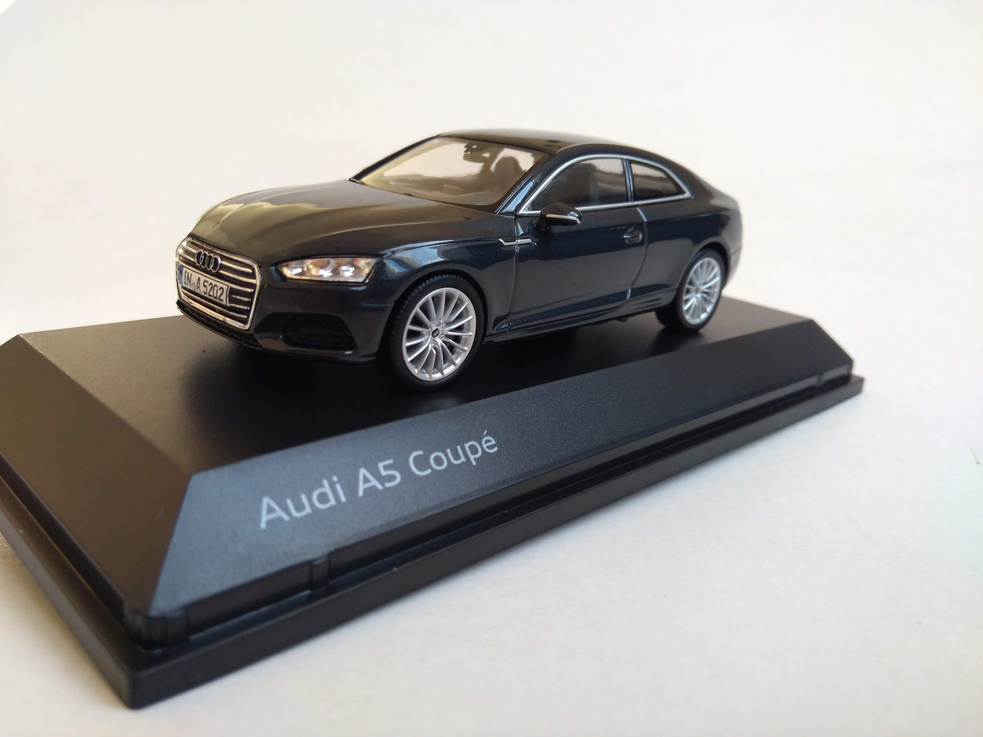 Audi A5 Coupé 2016 1:43 iscale