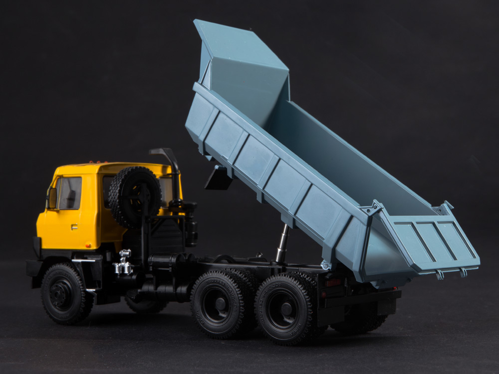 Tatra 815 S1 1:43 Avtoistoria