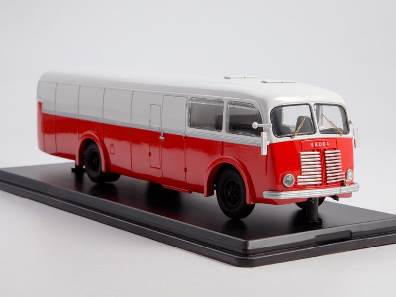 Škoda 706 RO skříň 1:43 ModelPro