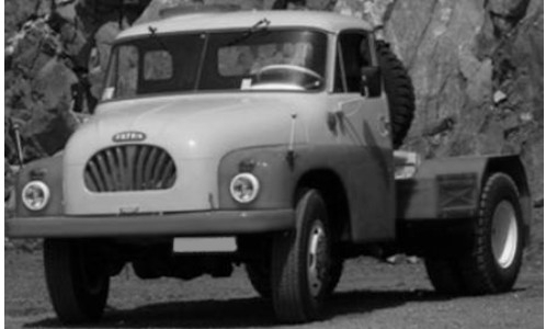 Tatra T138NT 4x4 tahač žlutočervený 1:43 Premium ClassiXXs