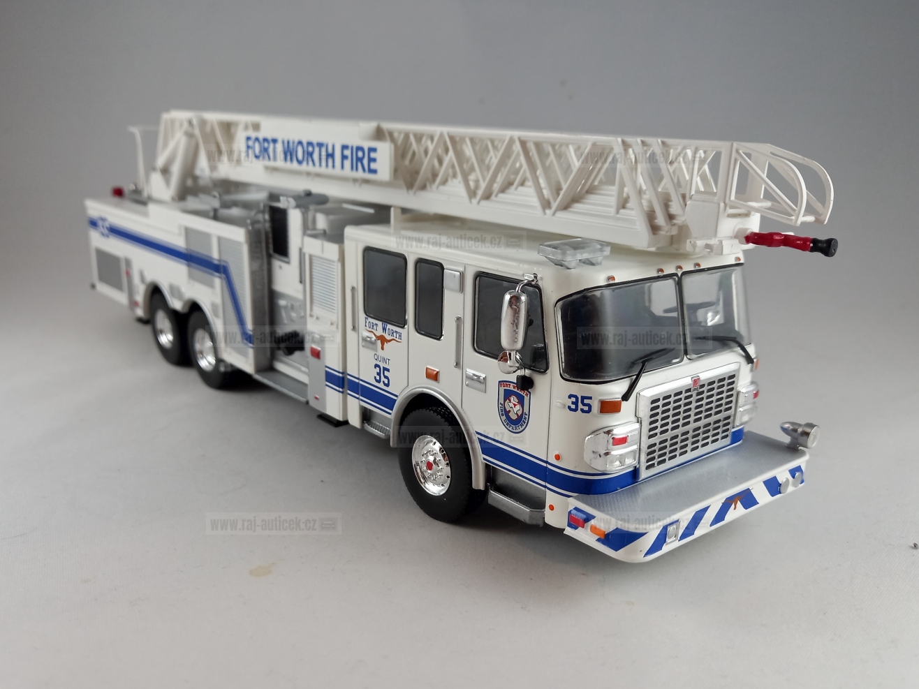 Smeal Spartan 105 RM 1:43