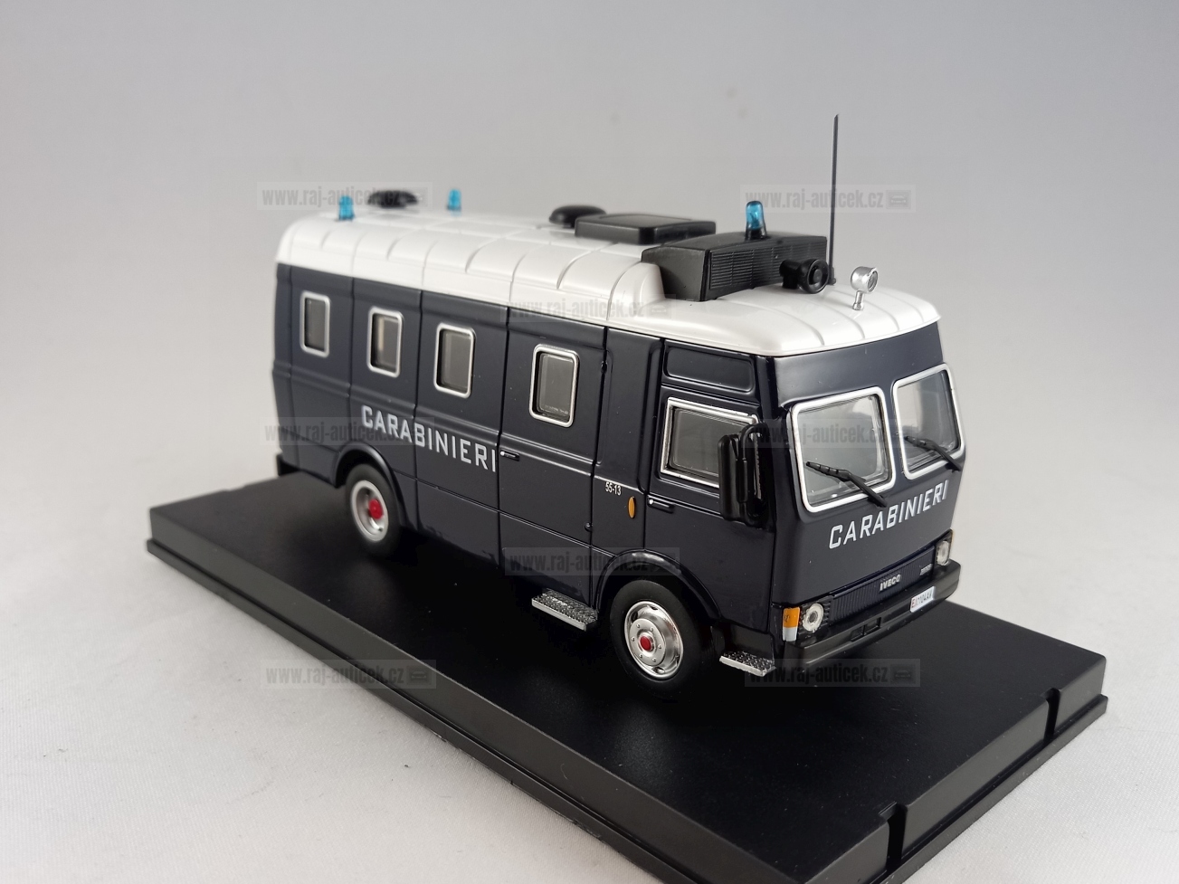 Iveco A55 F13 Carabinieri 1:43