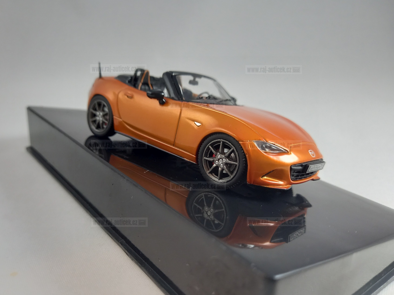 Mazda MX-5 ND 1:43 IXO