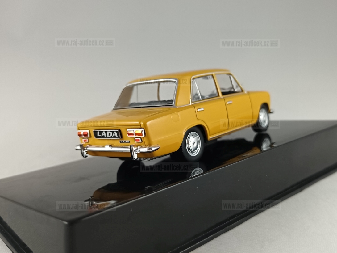 Lada 1200 1:43 IXO