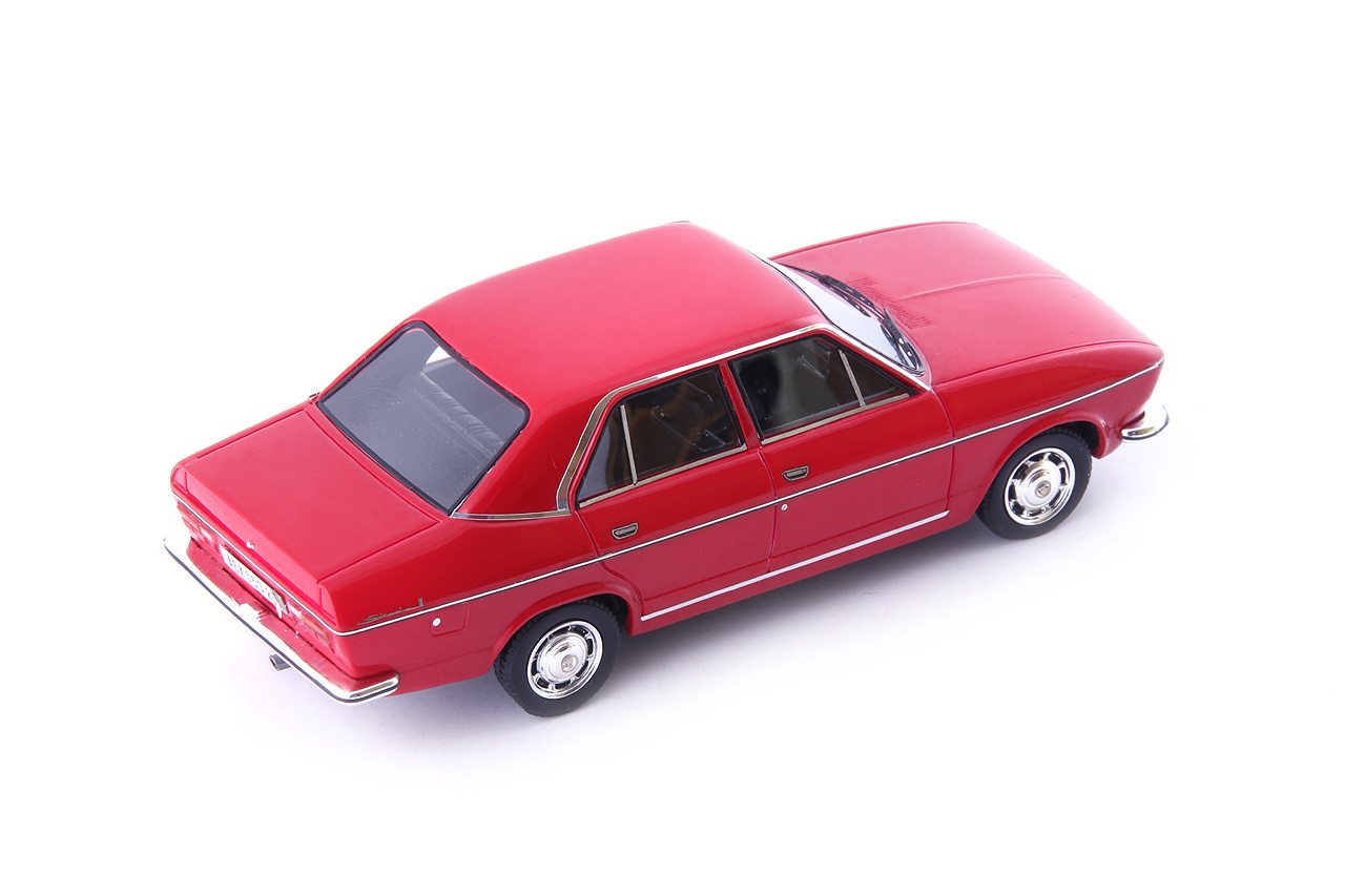 Škoda 720 1:43 Avenue 43 (Autocult)