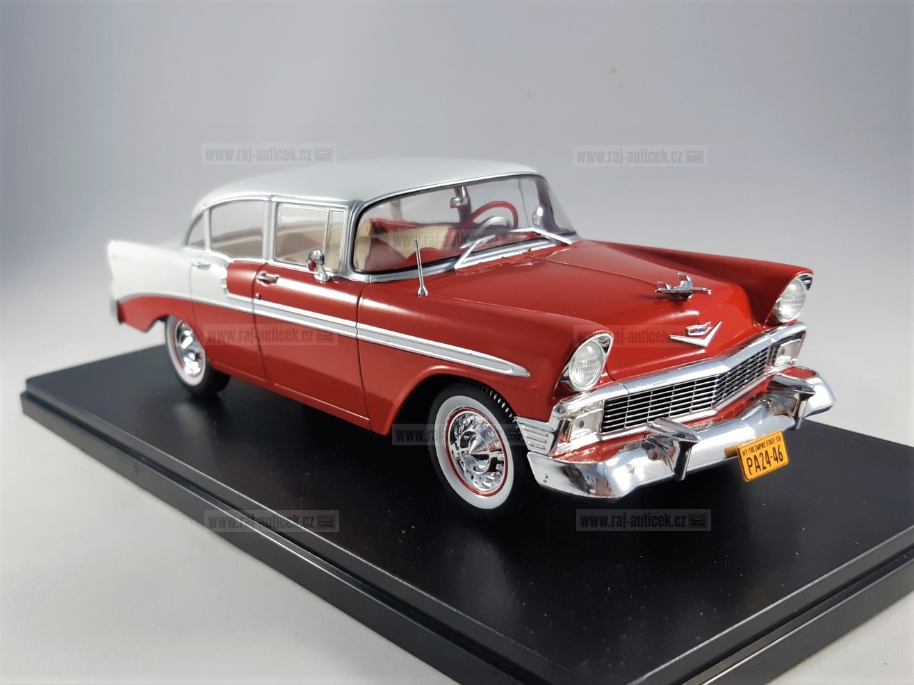 Chevrolet Bell Air 4-door Sedan 1:24 Whitebox