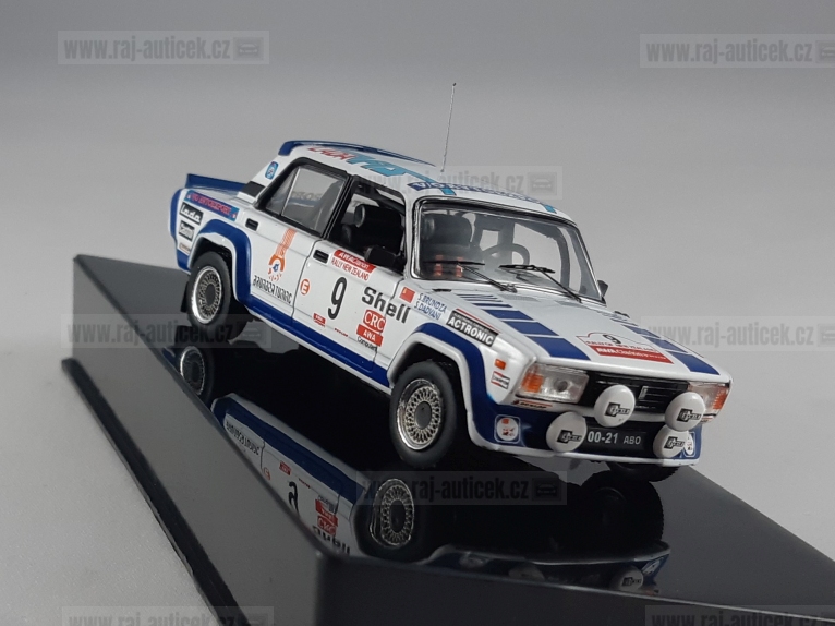 Lada 2105 VFTS, No.9, Brundza, rallye New Zealand 1985 1:43 IXO