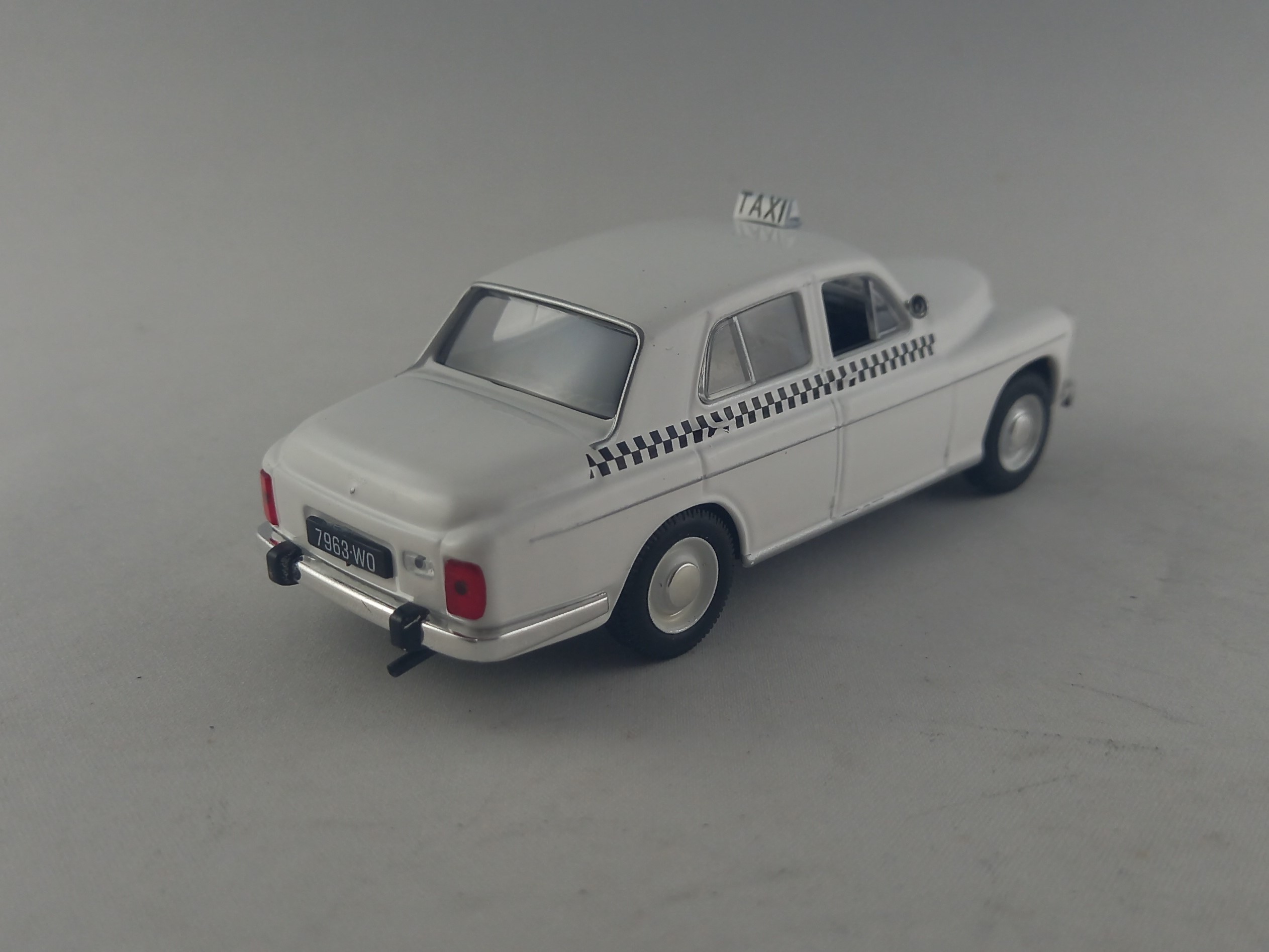 Warszawa 203 taxi 1:43 DeAgostini
