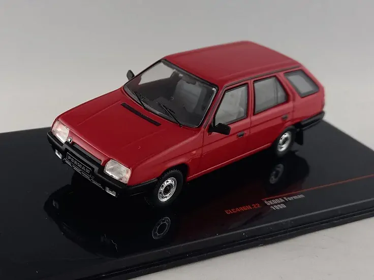 Škoda Forman 1:43 IXO