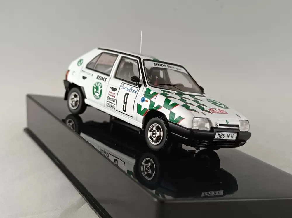 Ixo 1:43 Skoda Favorit 136L #50 Rallye Böhmen 1989 Berger, Jakubec