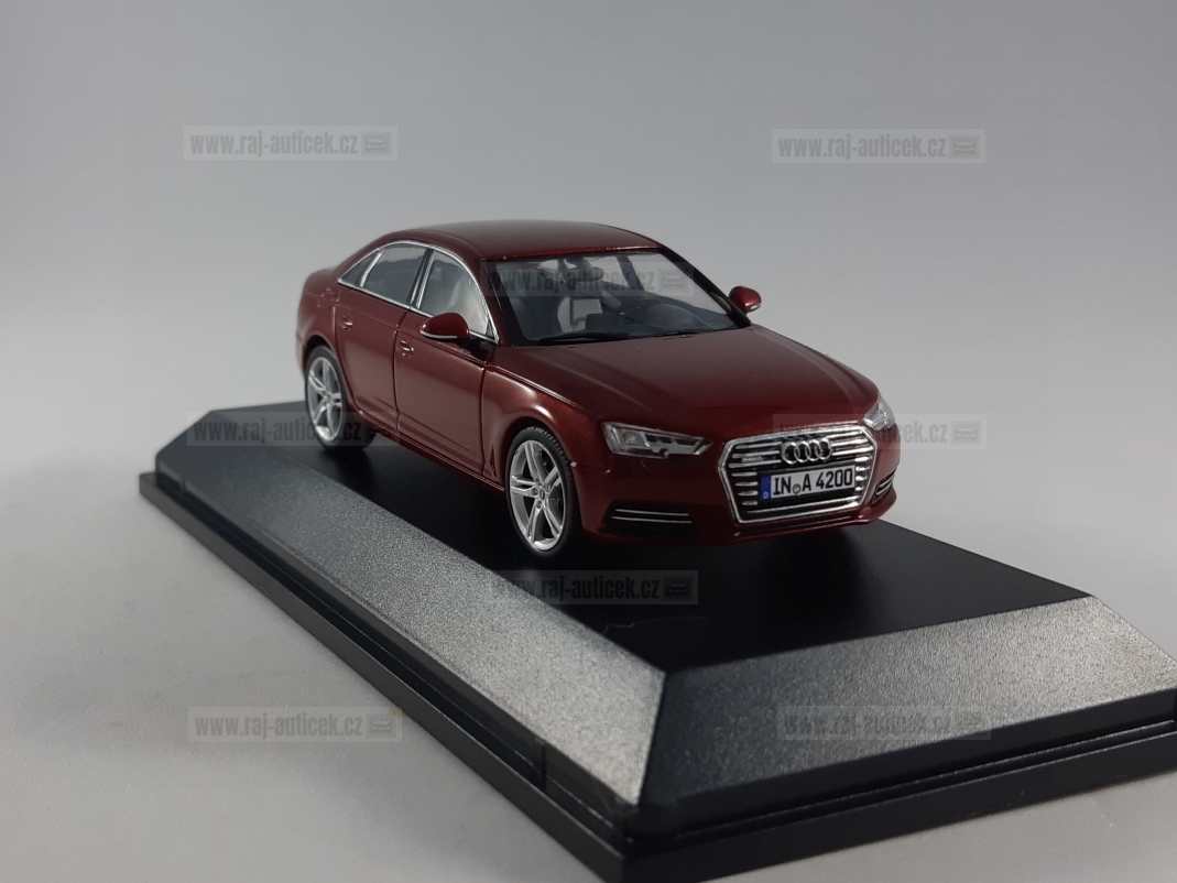Audi A4 1:43 Spark