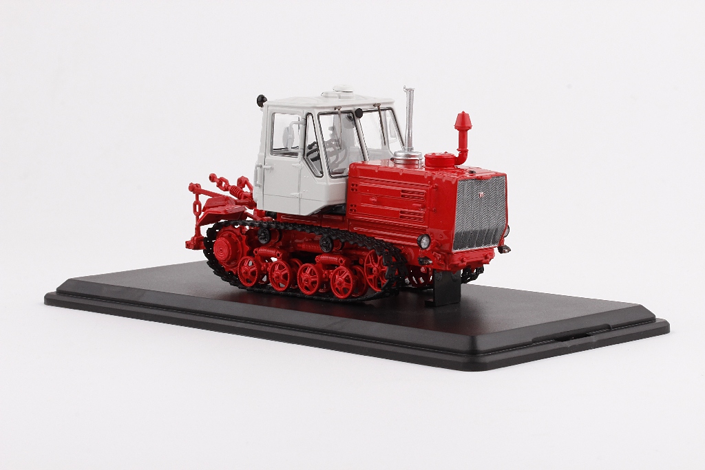 Caterpillar T-150 1:43 SSM