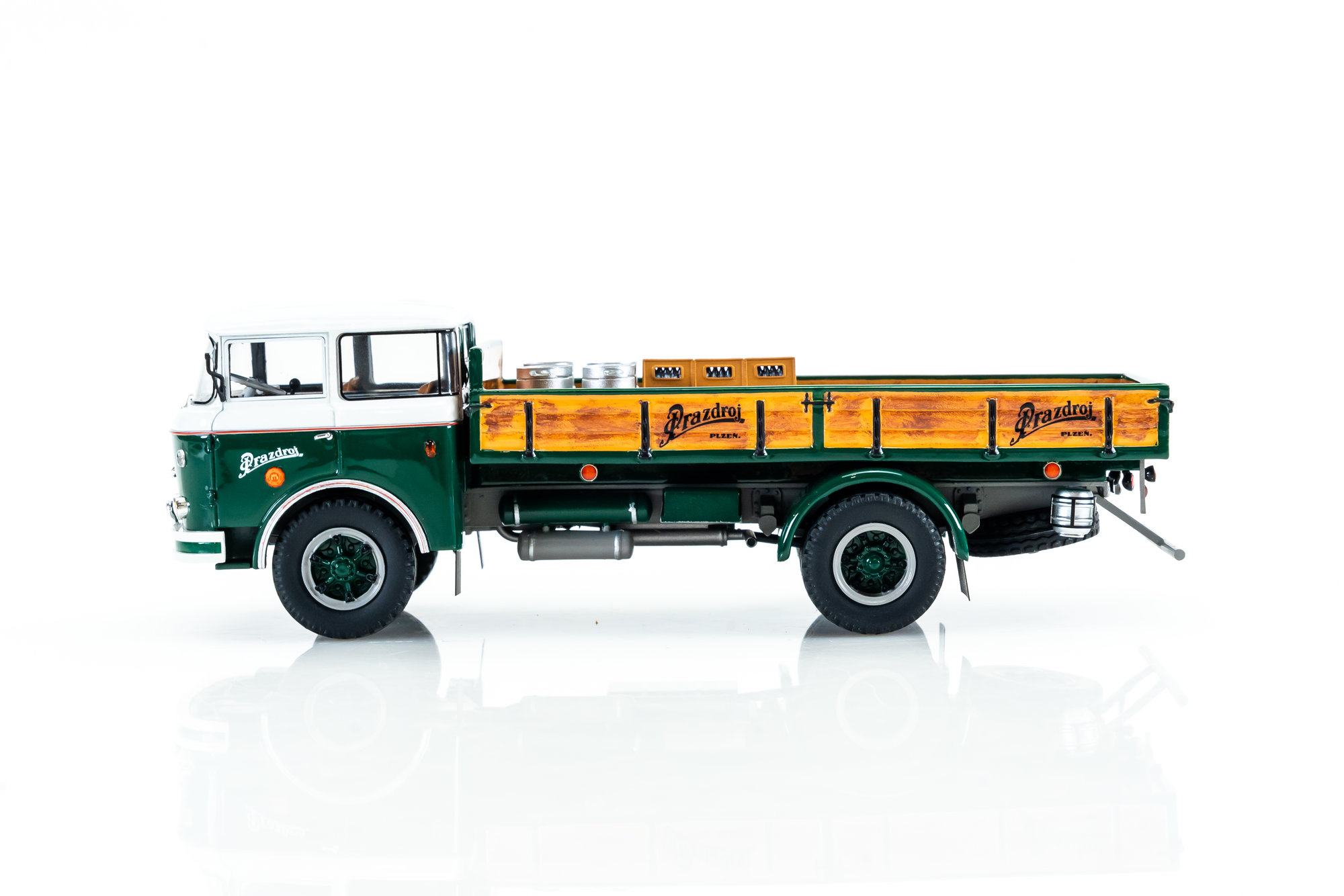 Škoda 706 RT Prazdroj 1:43 AutoCult