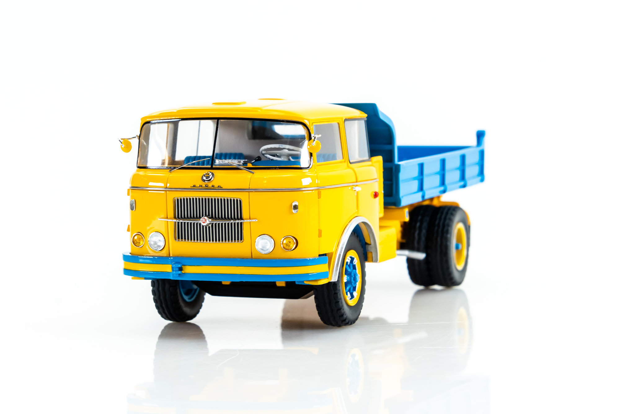Škoda 706 RTS 1 1:43 AutoCult