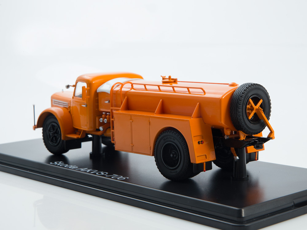 Škoda AKVS-706 cisterna 1:43 SSM