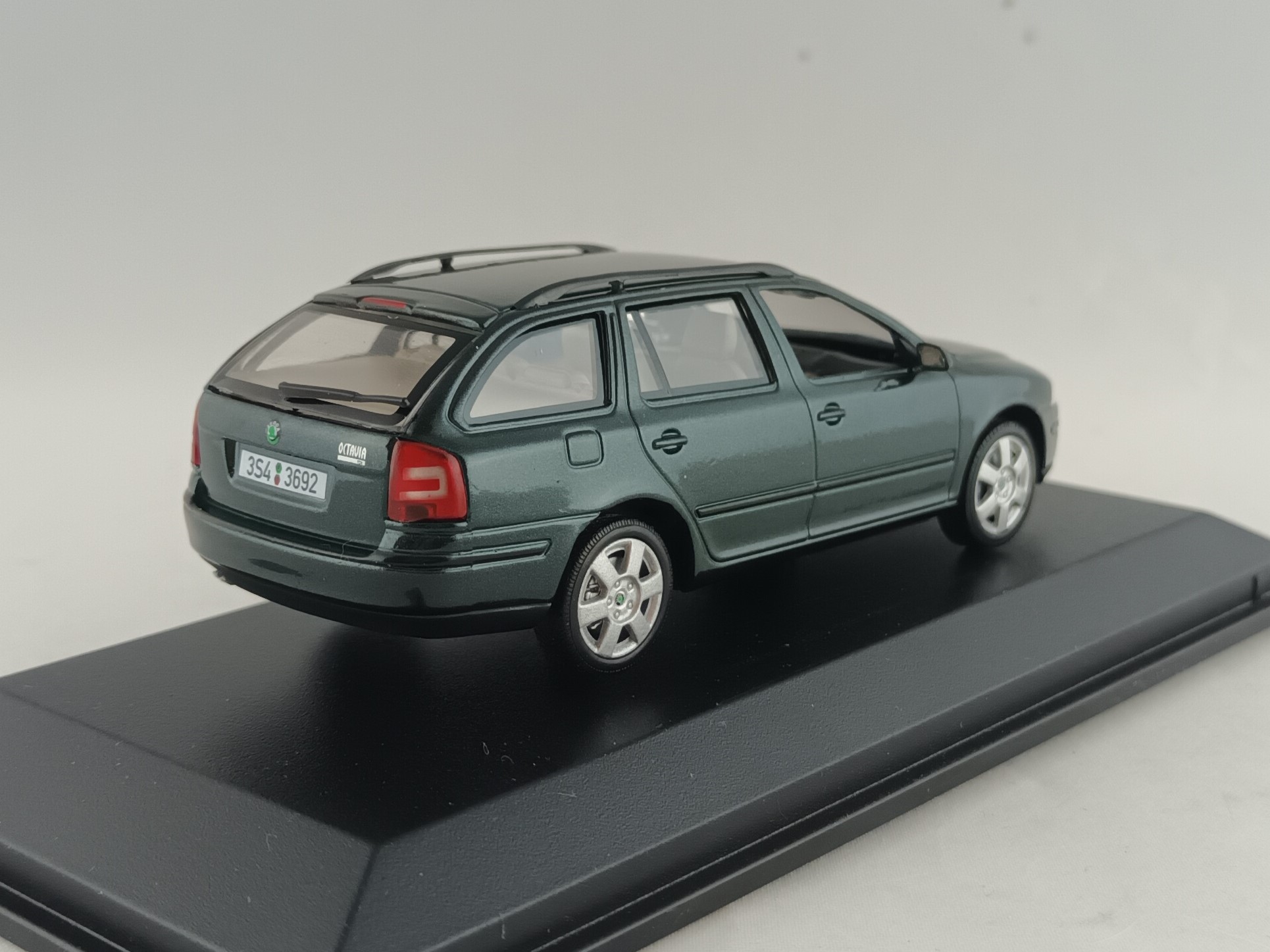 Škoda Octavia Combi 1:43 Norev