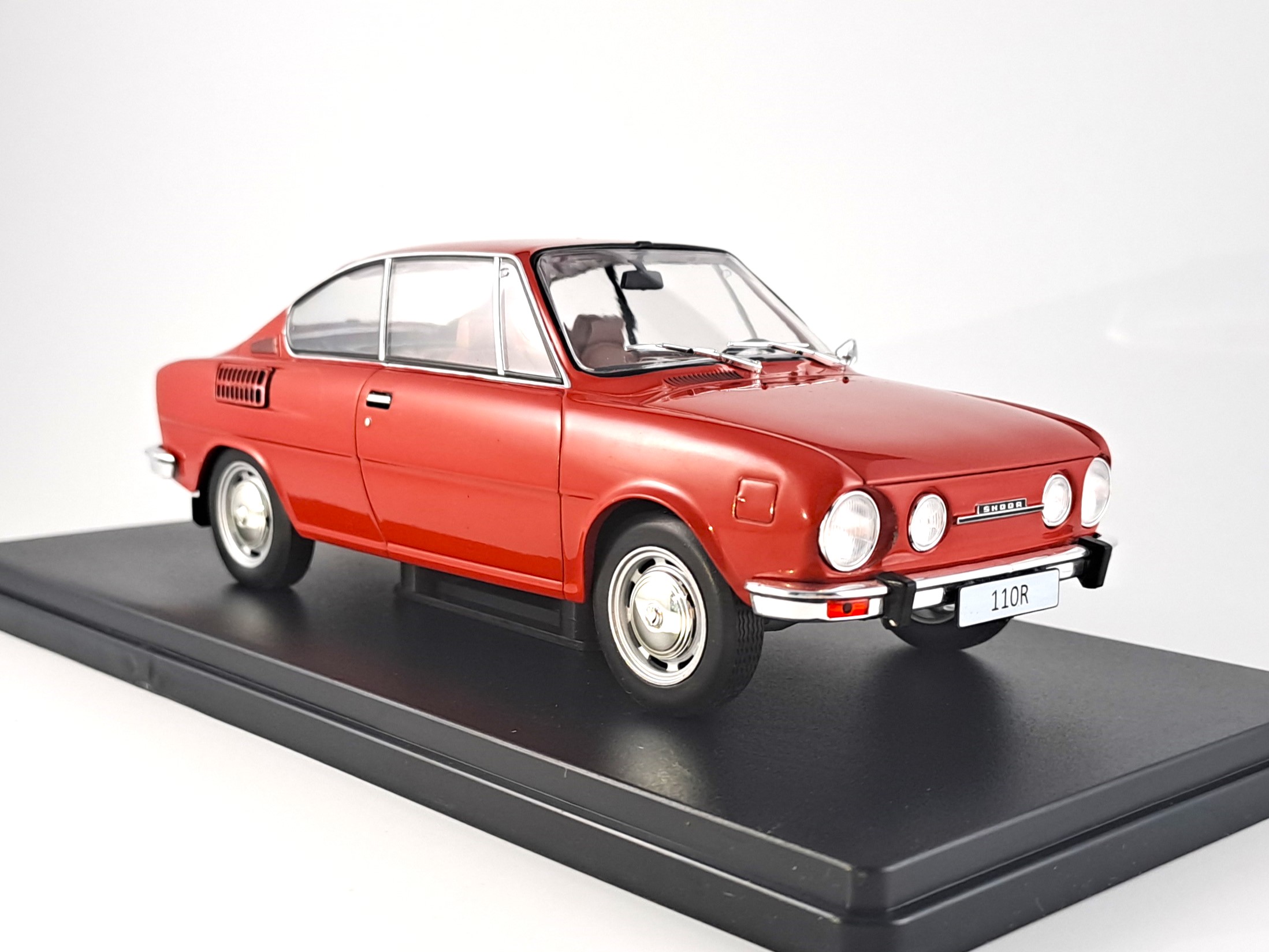 Škoda 110R 1970 1:24 Whitebox