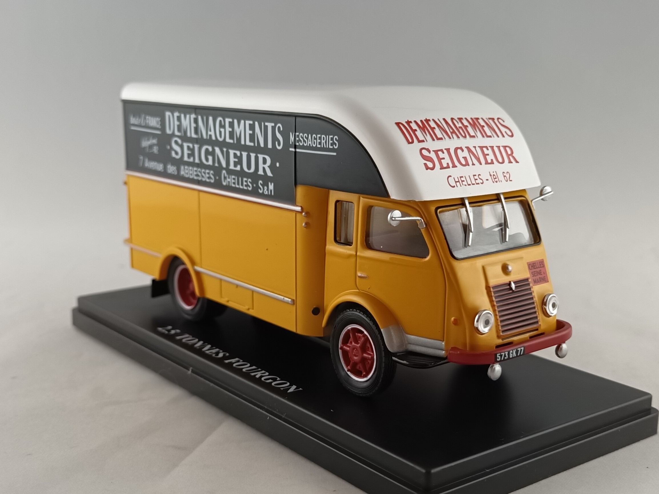 Renault 2,5t Déménagements 1:43 Altaya