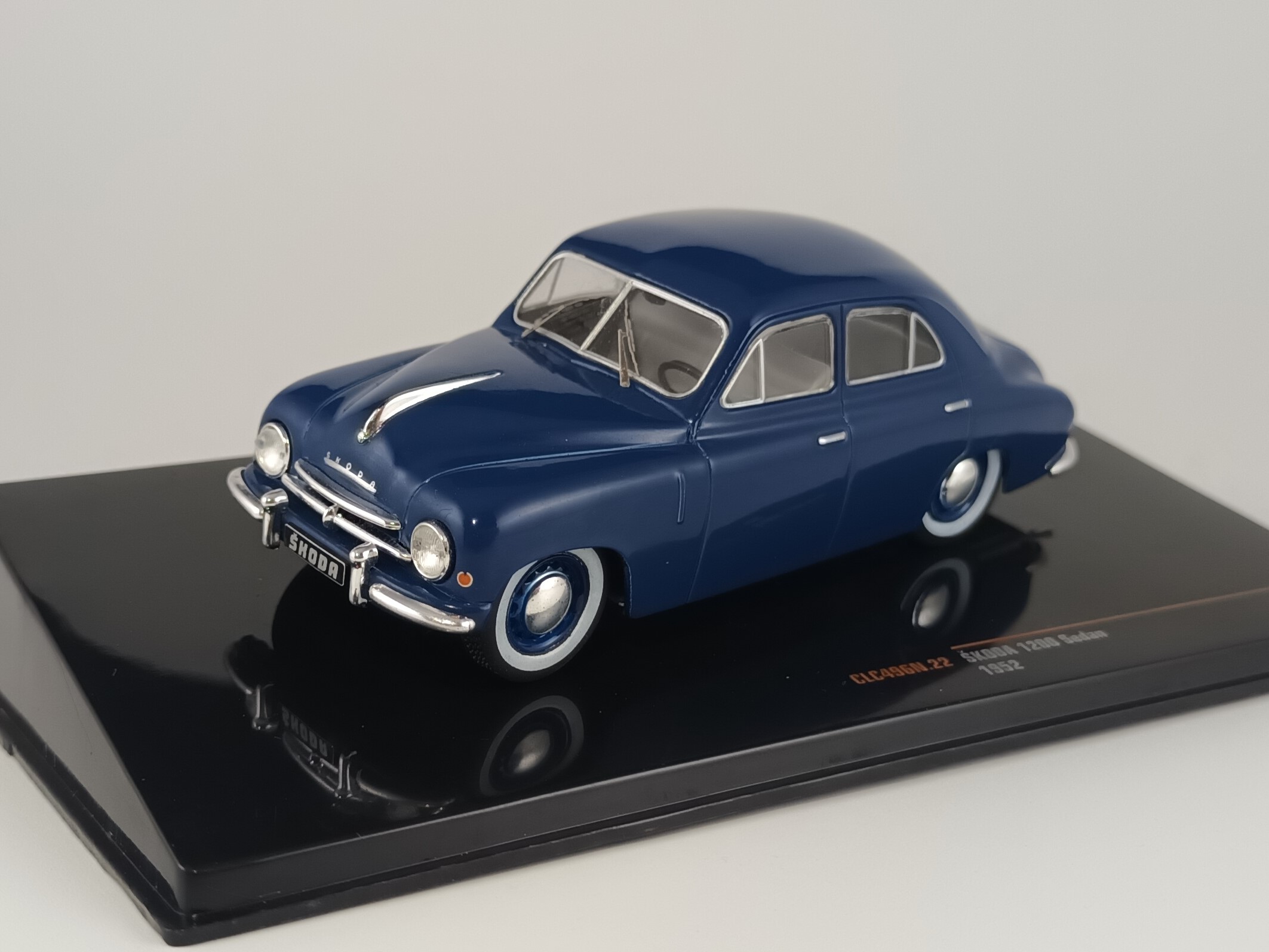 Škoda 1200 1952 1:43 IXO