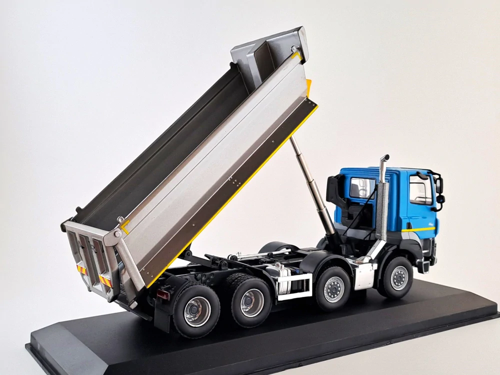Tatra Phoenix Euro 6 8x8 modrý 1:43 IXO