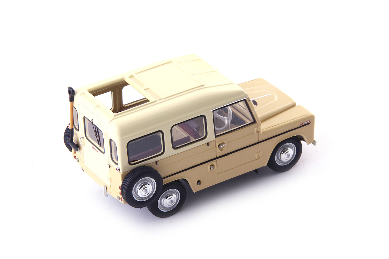 Škoda Trekka béžová 1:43 Avenue 43 (Autocult)
