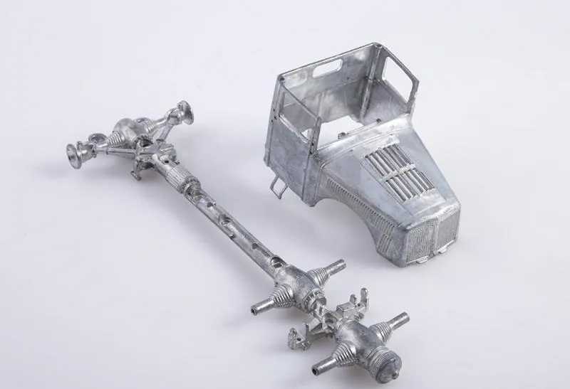 Tatra 111C cisterna STAVEBNICE 1:43 AVD