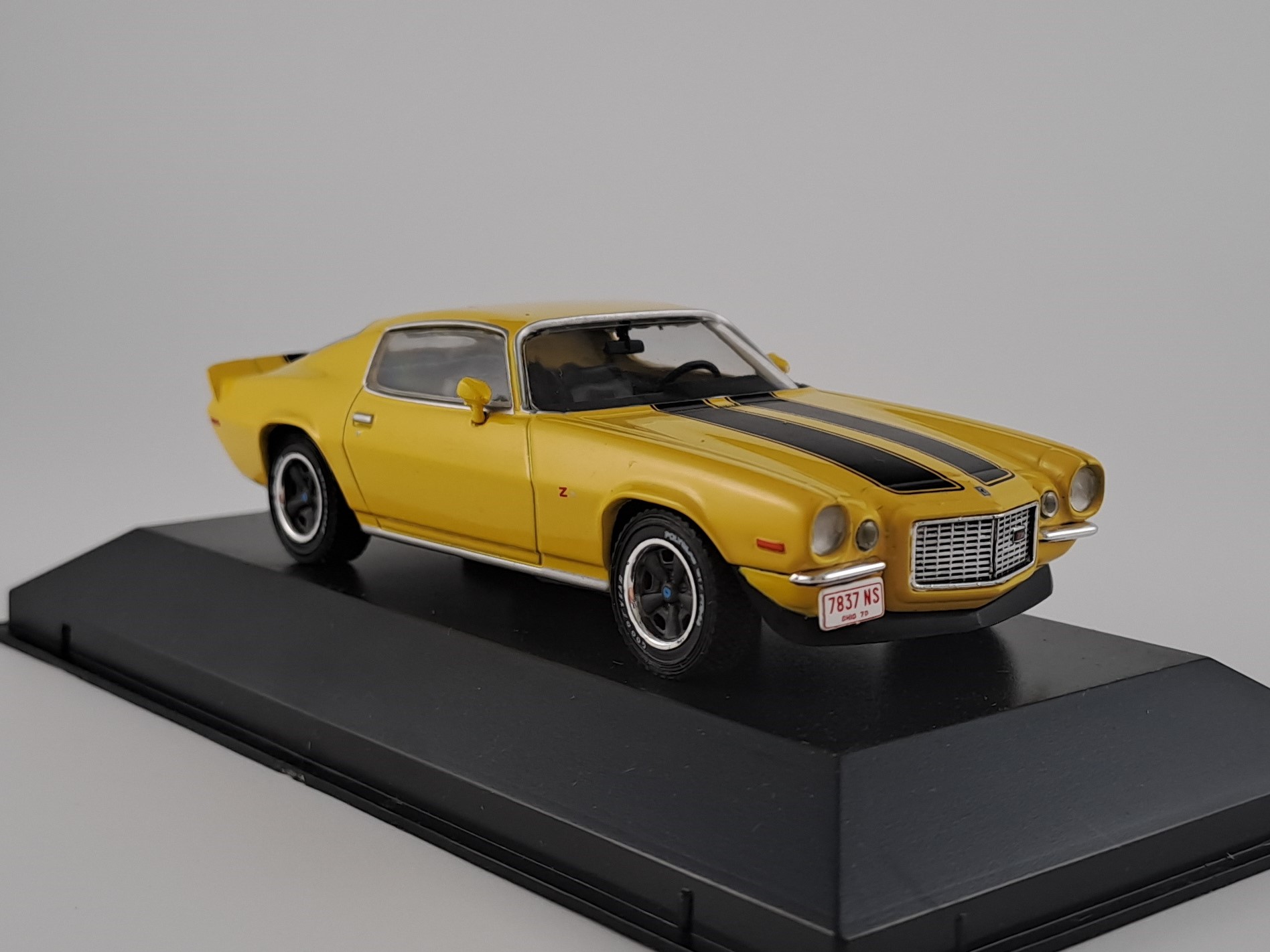 Chevrolet Camaro Z28 1:43 Die-Cast Club