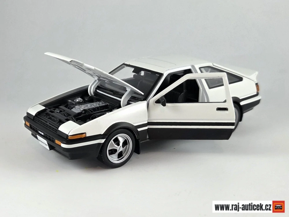 Toyota Sprinter Trueno (AE86) RHD 1:24 Maisto