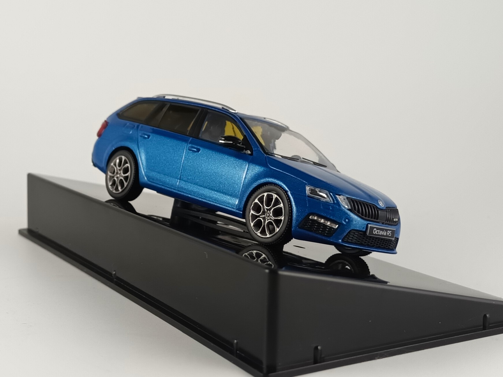 Škoda Octavia RS (III) 1:43 IXO