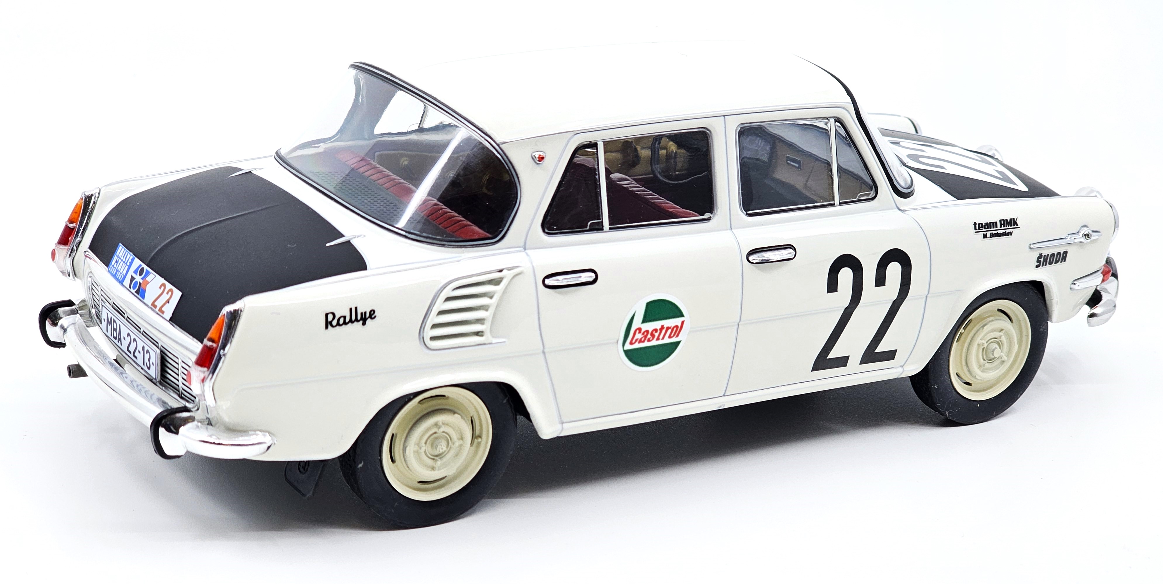 Tatra 603/1 Veřejná Bezpečnost 1:18 Foxtoys