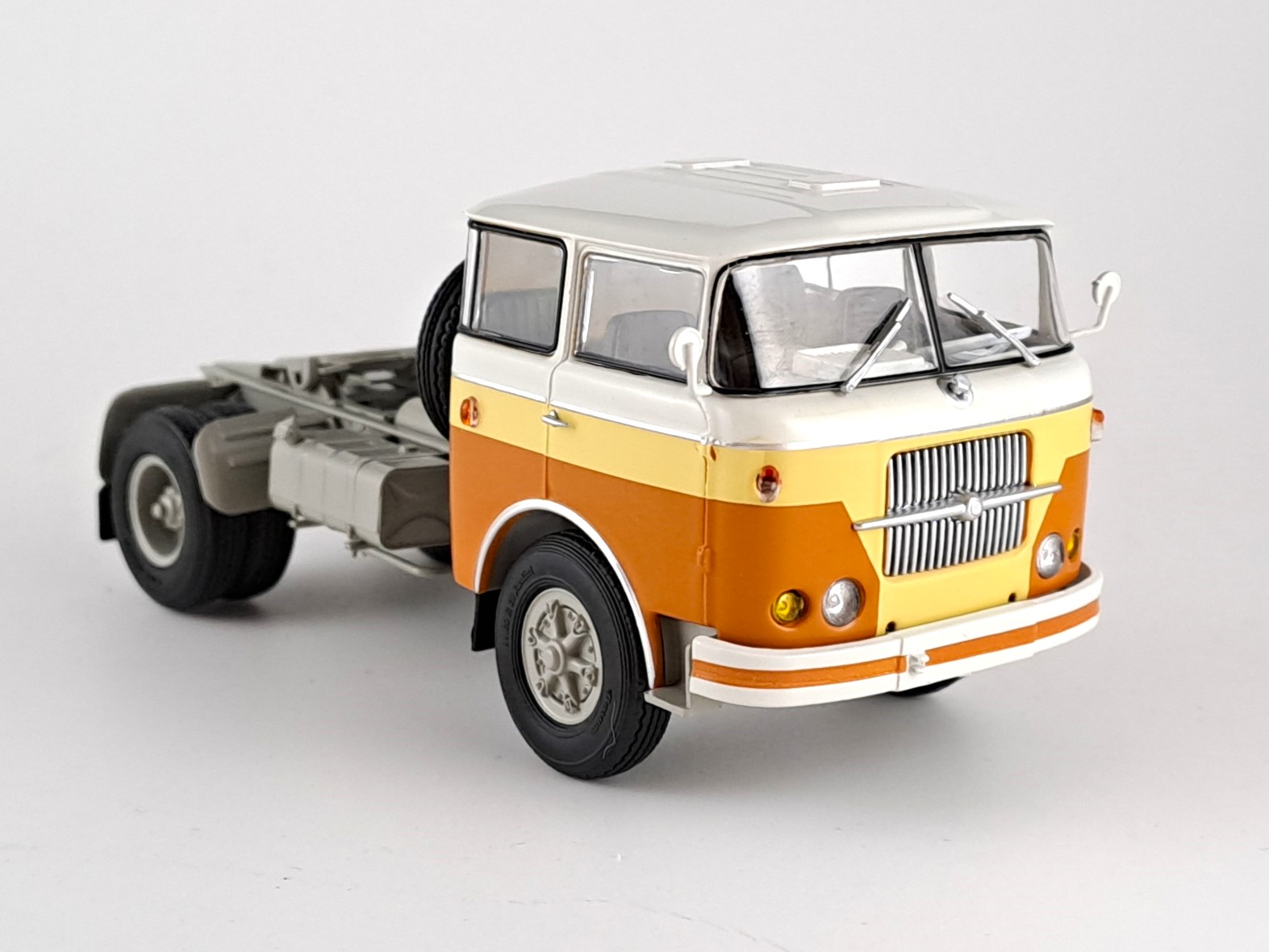 Škoda Liaz 706 RTTN 1:43 Auto Historia