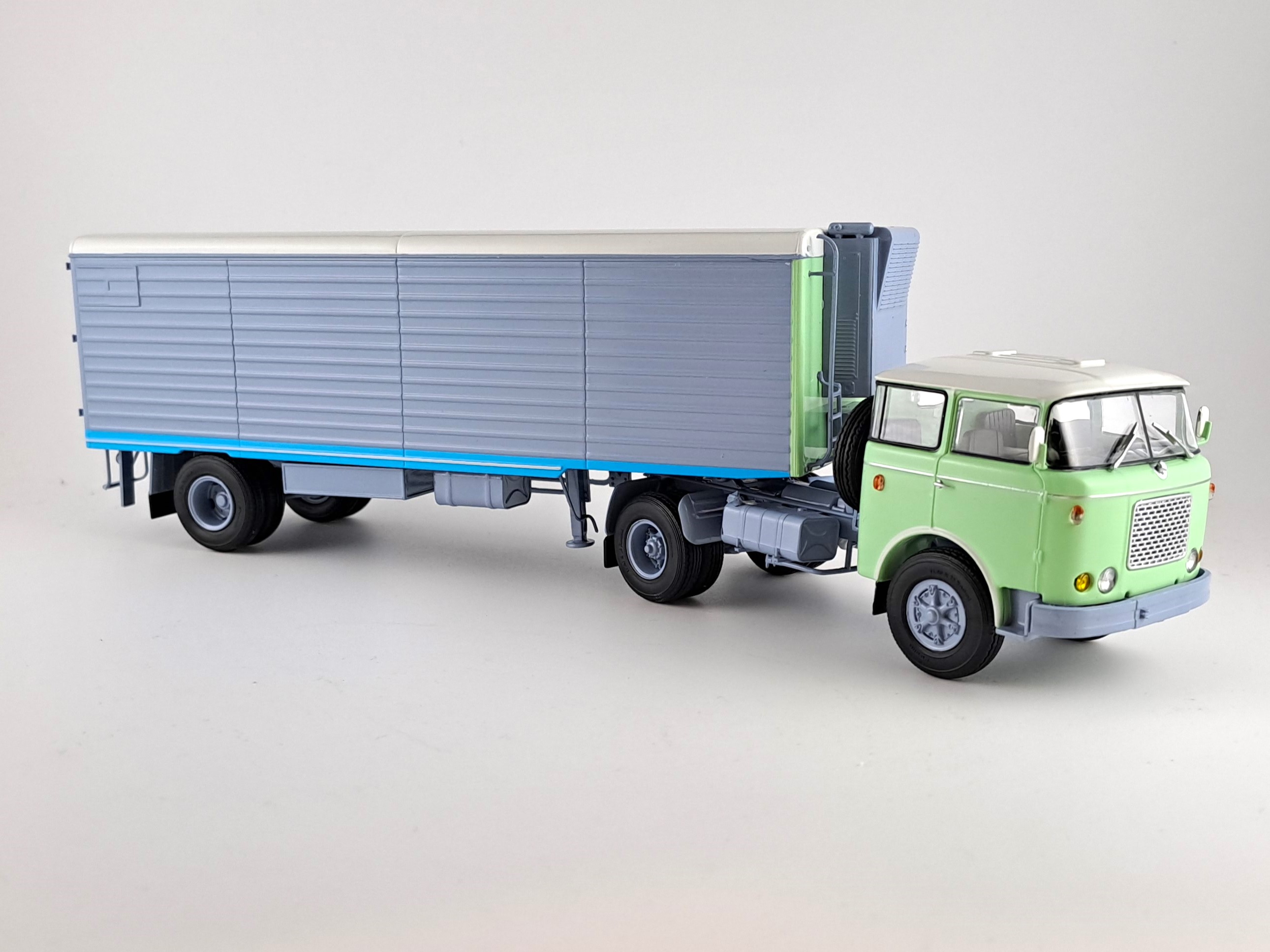Škoda Liaz 706 MTTN s návěsem 1:43 Auto Historia