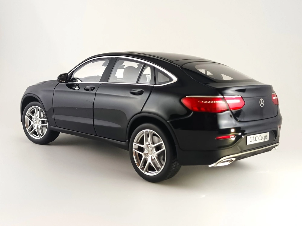 Mercedes GLC Coupe (C253) 1:18 iScale