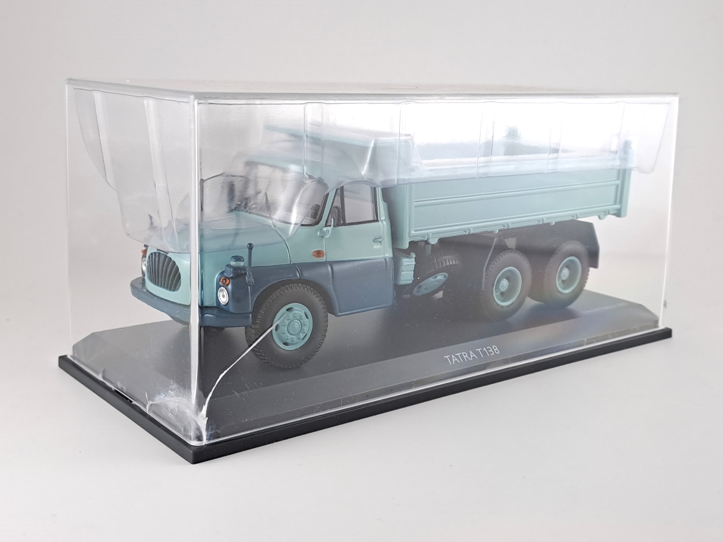 Tatra T138 valník modrozelený BAZAROVKA 1:43 Schuco