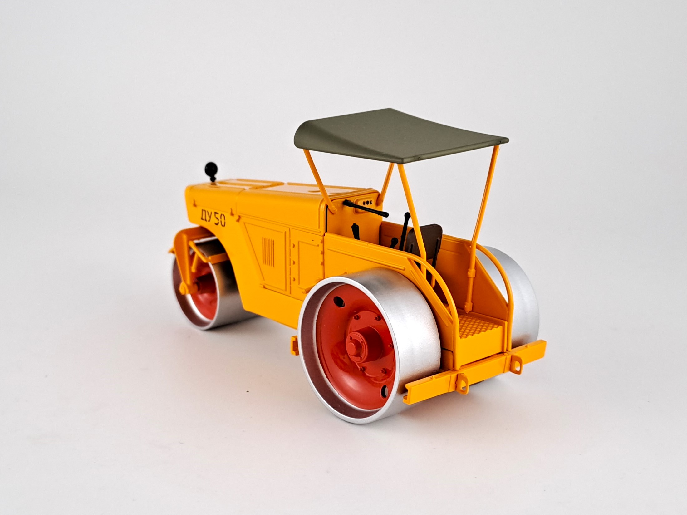 válec DU-50 1:43 Start Scale Models