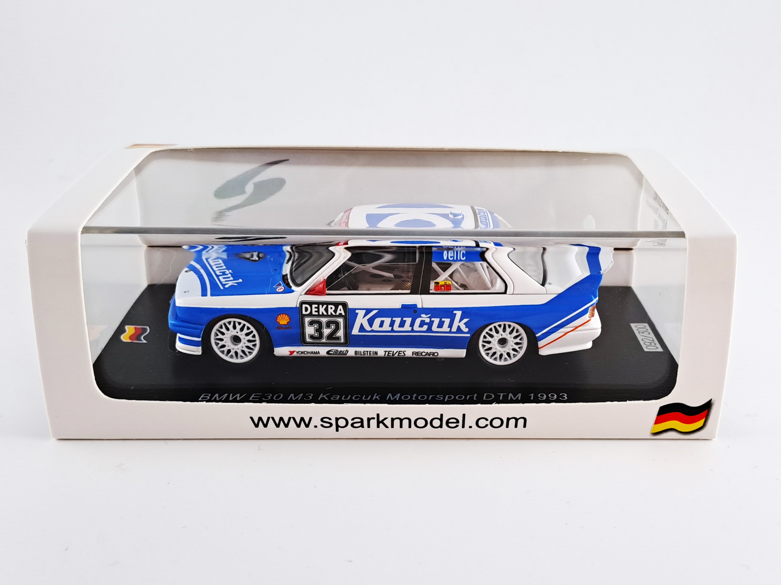 BMW M3 E30 no.32, Venc, DTM 1993 1:43 Spark