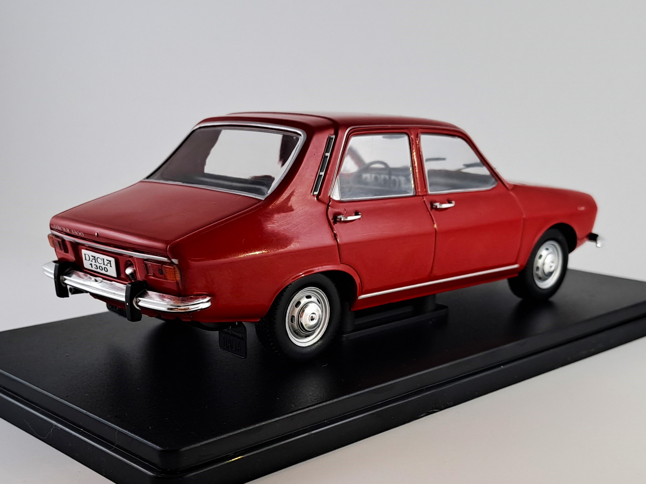 Dacia 1300 1:24 Hachette