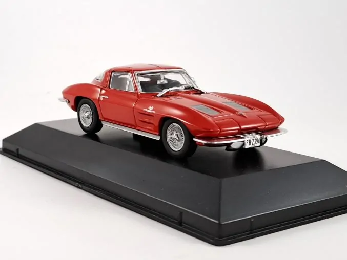 Chevrolet Corvette C2 String Ray Coupe 1:43 Die-Cast Club