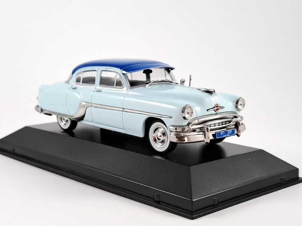 Pontiac Chieftain 1:43 Die-Cast Club