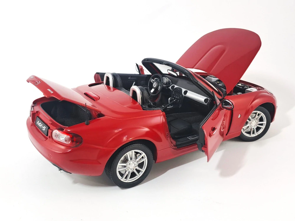 Mazda MX-5 (NC facelift) 1:18 Paudi