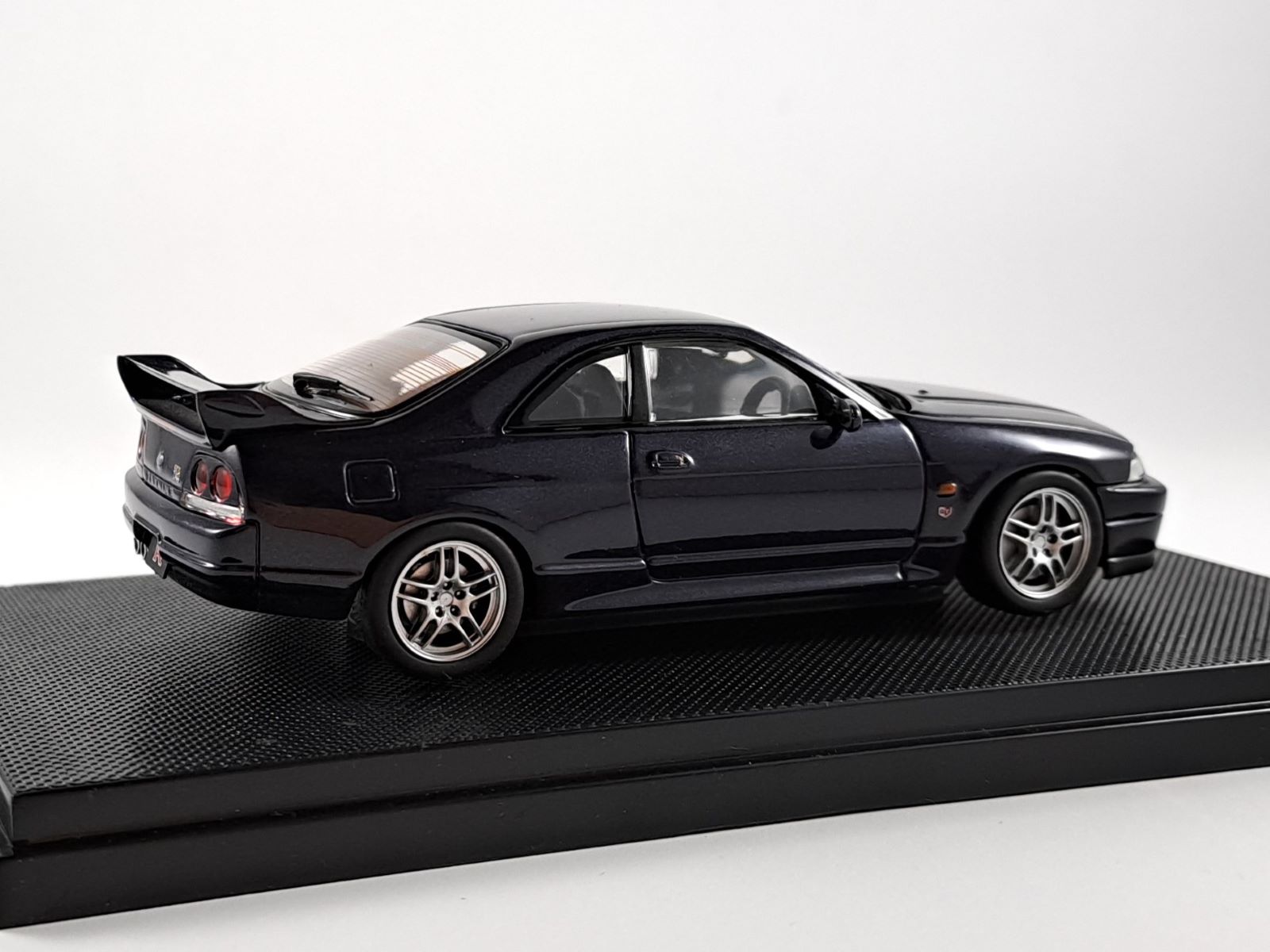 Nissan Skyline GTR R33 1:43 Ebbro
