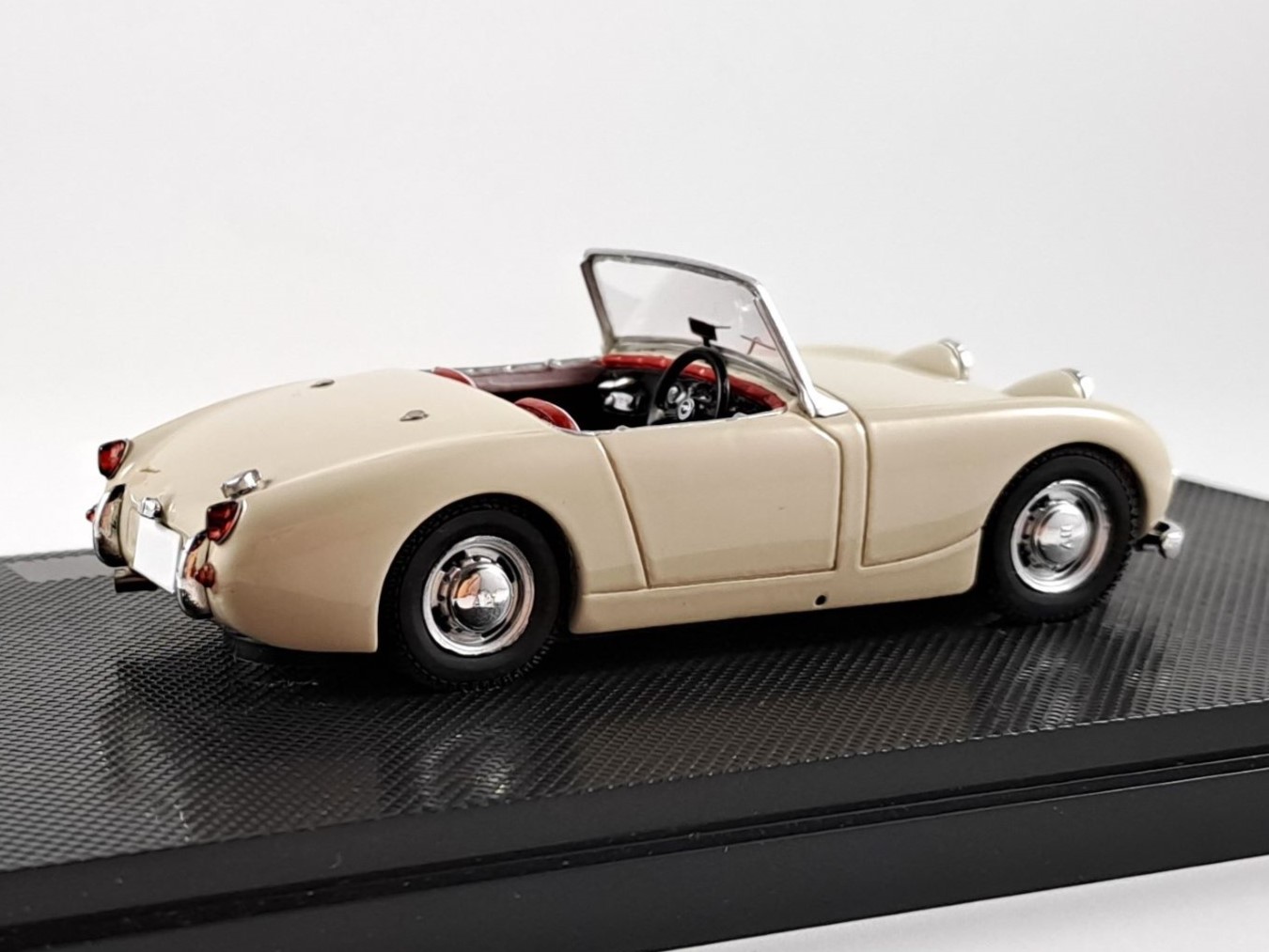 Austin Healey Sprite 1:43 Ebbro