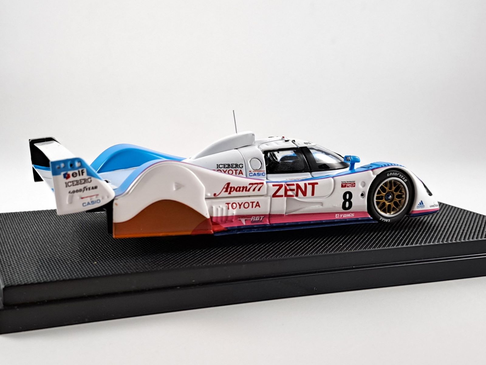 Toyota TS010 1:43 Ebbro