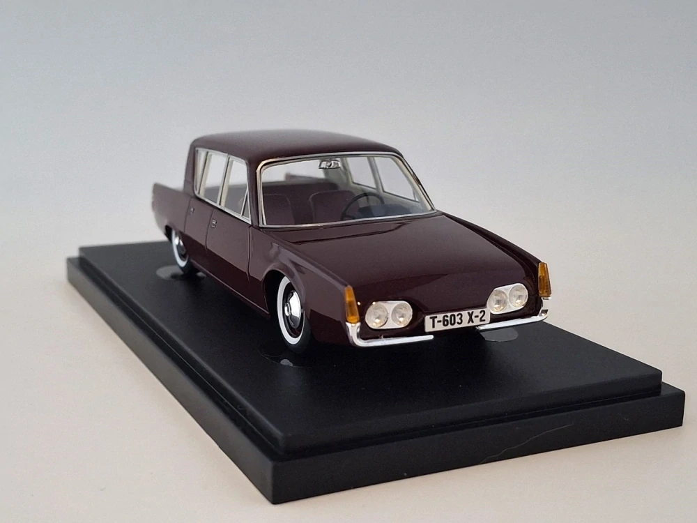 Tatra 603 X/2 SET OF THE YEAR 1:43 Autocult