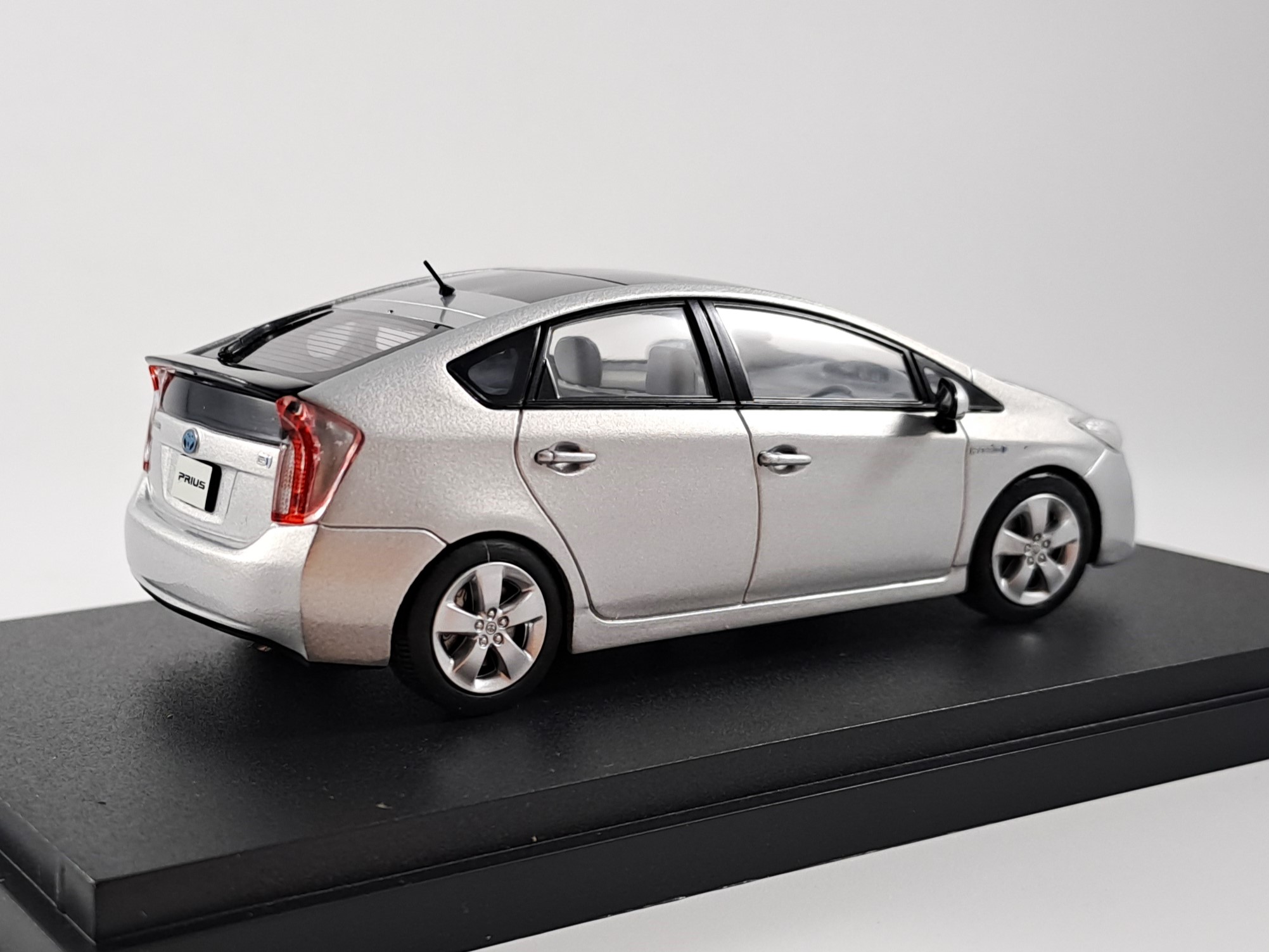 Toyota Prius Moonroof 1:43 Ebbro