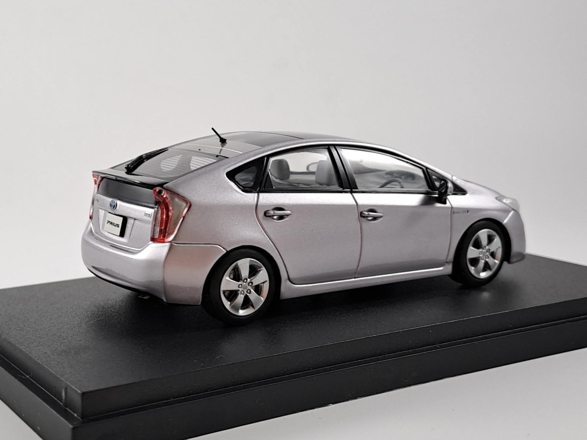 Toyota Prius Moonroof 1:43 Ebbro